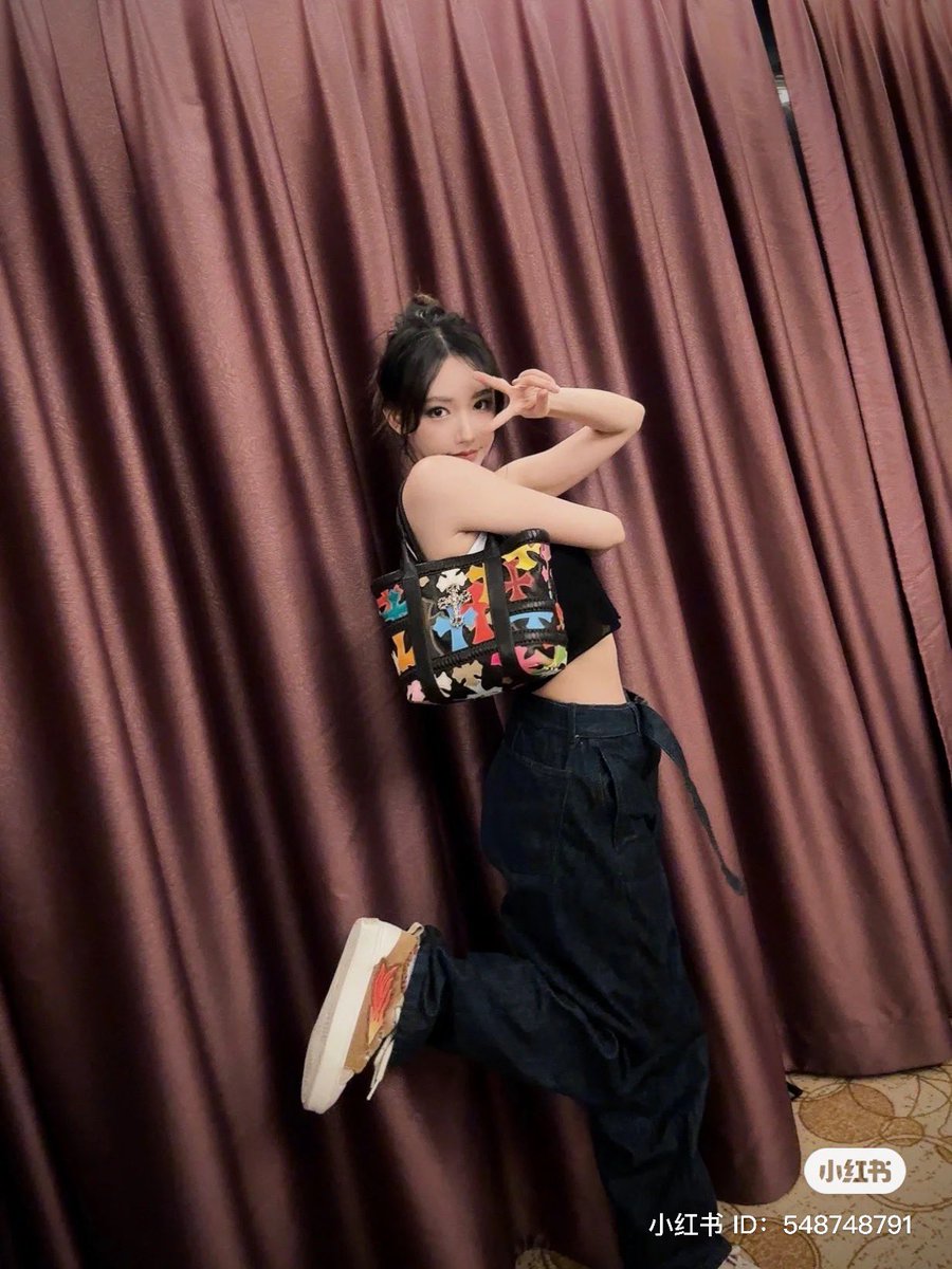 xiaoxiaomiii_'s tweet photo. #ChengXiao xhs update 

“Some random snapshots” 

#程潇 https://t.co/1as0nvpN4W