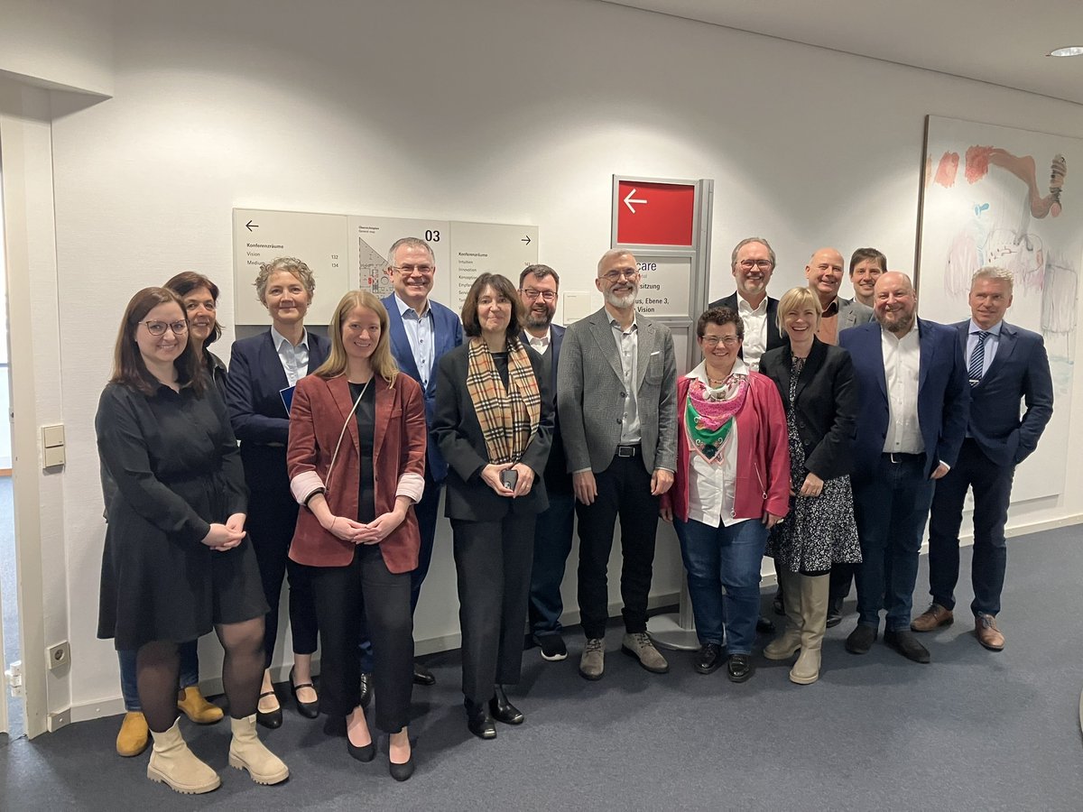 A lively dialogue characterised the Texcare Advisory Board meeting in Frankfurt today. 
According to industry representatives, the anticipation about Texcare is huge. 

#TXC24 #Texcare24
#messefrankfurt #textilecare