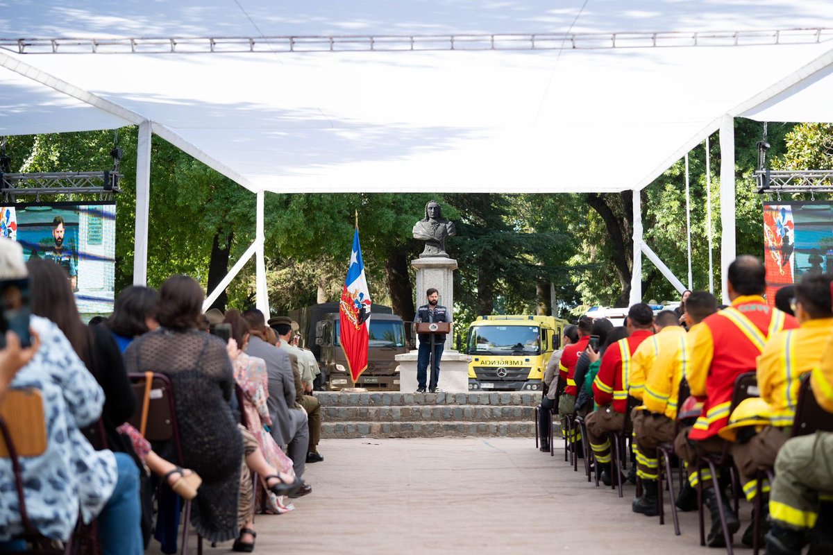 Desde Cauquenes conmemoramos el Día del Brigadista y la Brigadista Forestal donde agradecimos y reconocimos todas las vidas, hogares, bosques y biodiversidad que a lo largo del tiempo han salvado. Junto a la ministra @Carolina_Toha, ministro @TValenzuelaVT y alcaldesa @Nerycita,