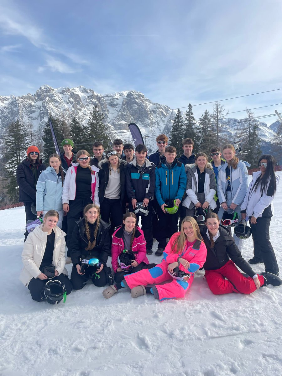 StMarysMenston's tweet photo. Day 5 completed. Only one more day left of skiing! ⛷️❄️☀️🥹 #SMMSki #Folgarida #MaxSki https://t.co/rwROP2WUyy