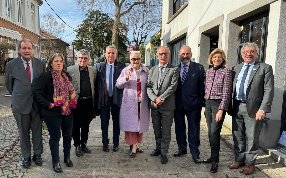 iflorennes92's tweet photo. 🤖 Délégation des collectivités territoriales du #Senat à #Sceaux : l’IA, un atout ou un risque pour les collectivités. 

Merci à @laurent_sceaux pour son accueil et à @FrancoiseGatel, présidente de la délégation pour ces deux tables rondes de grande qualité. https://t.co/Ajt7nREHtq