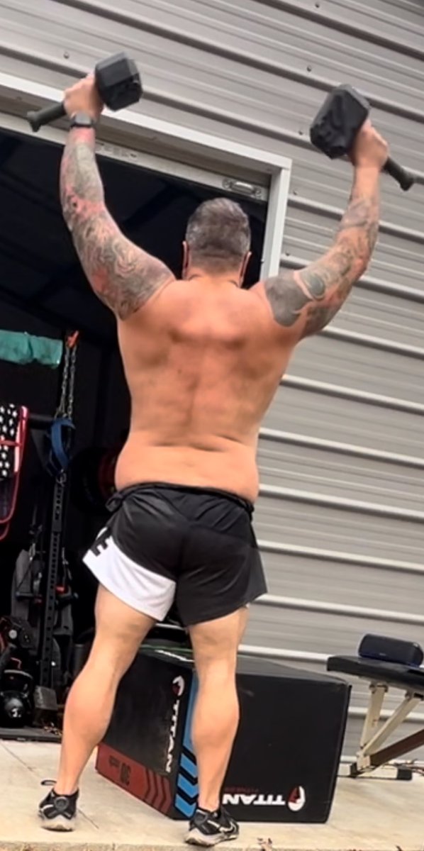 mussmaniac's tweet image. Still lots of work to do but I’m coming along.  Whatever you can do maximize what you can for you.  Compete with you and just try.  We all have our struggle and trouble spots.  #fatloss  #getinshape #exerciseforthemind
#tribewod #thorhammerlateralraise #