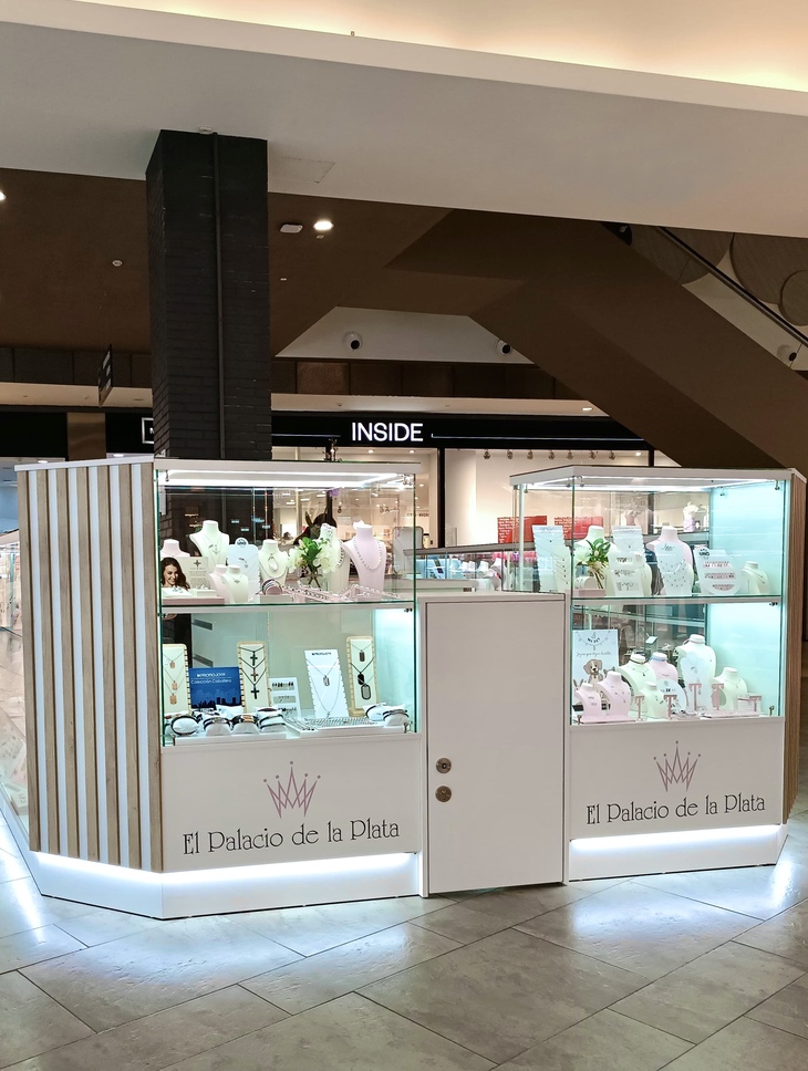 ¡Nueva apertura! Damos la bienvenida a El Palacio de la Plata a Luz del Tajo 💗💍

👉 Conoce todos los detalles de nuestra nueva tienda: luzdeltajo.net/lifestyle/blog…