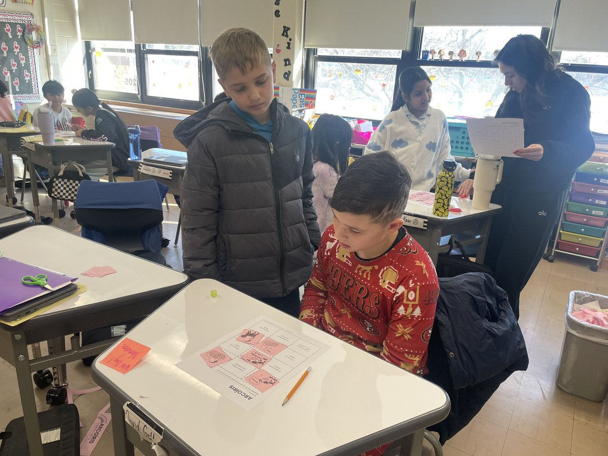 🌈 Today in FLES, we practiced our Spanish translation skills with a game called “Rainbow”.  Our language skills are growing stronger and stronger.  Thank you, <a href="/SrtaB_FLES/">Srta. Barba</a>! #WeAreBethpage <a href="/BethpageUFSD/">BethpageUFSD</a> <a href="/DschneiderBUFSD/">Dave Schneider</a> <a href="/MspenceBUFSD/">Michael Spence</a> <a href="/EDifiglia/">Erin Lindsay- DiFiglia</a>