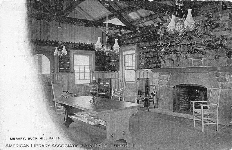 ALA_Archives's tweet photo. #LibraryPostcardMonday! Here is a card of the interior of Buck Hill Falls Library in Pennsylvania from circa 1905. https://t.co/9VNNPyM3Nf https://t.co/7trrJJHbH5