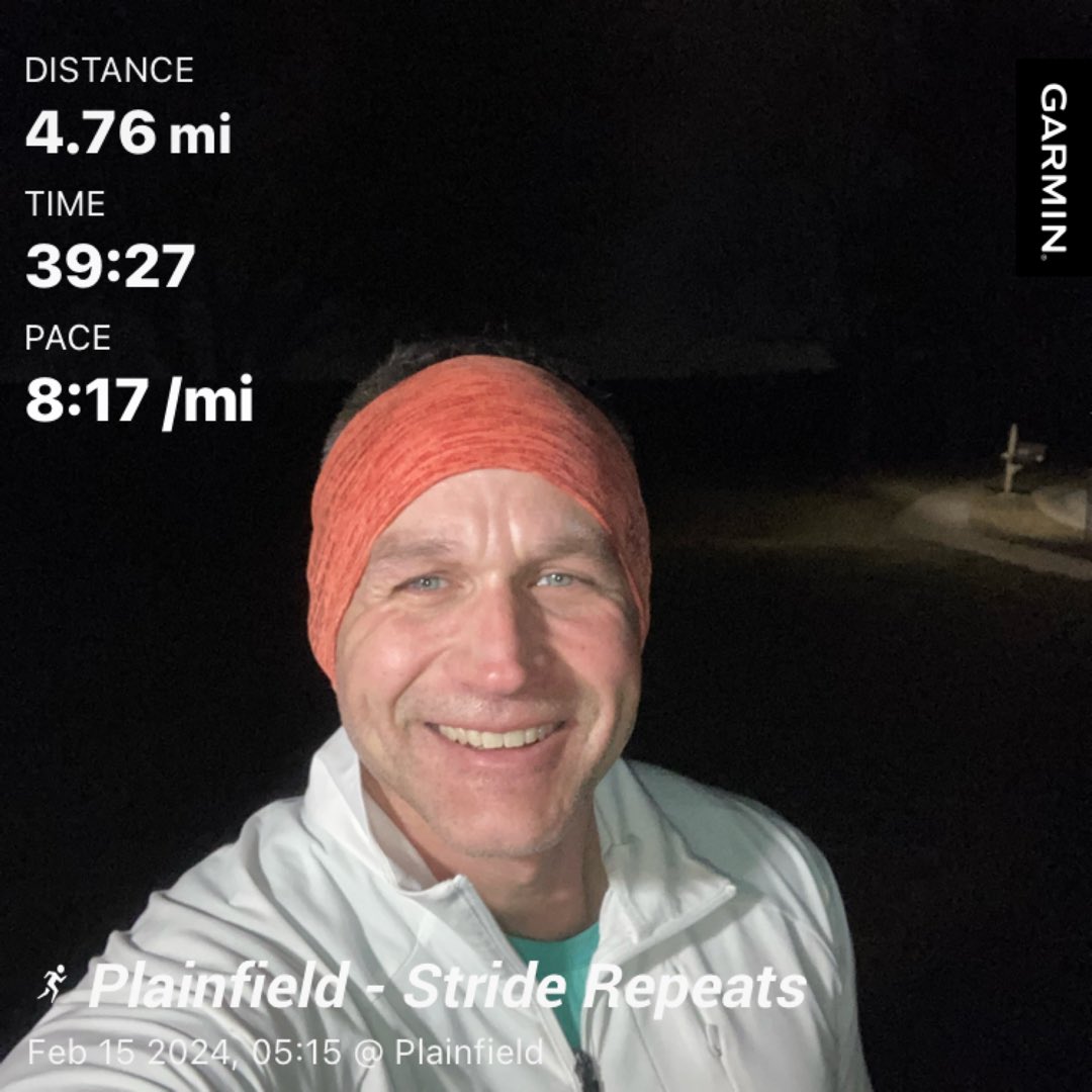 jaredjogs's tweet image. I’m not great at math but 6, 1 minute repeats at a 6 min pace is a 6 minute mile 😆. Working back up to that sub 20 5K. Finished the morning with some upper body and core. Happy Thursday #runchat