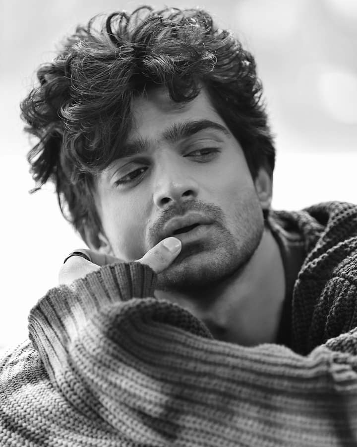Dil_Mougal's tweet photo. " Main aisa hi hoon "

#AbhishekKumar https://t.co/4E9UrqoRYf