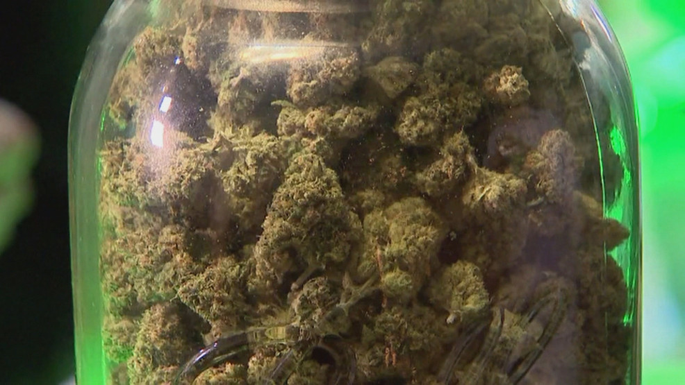Slow #cannabis #dispensary roll-out fuels NY's illegal trade, frustrates legal industry | WRGB bit.ly/3SQAxL3 

The state Office of Cannabis Management recognizes the need to pick up the pace and get more dispensaries open, as officials admit the slow roll out is pav ...