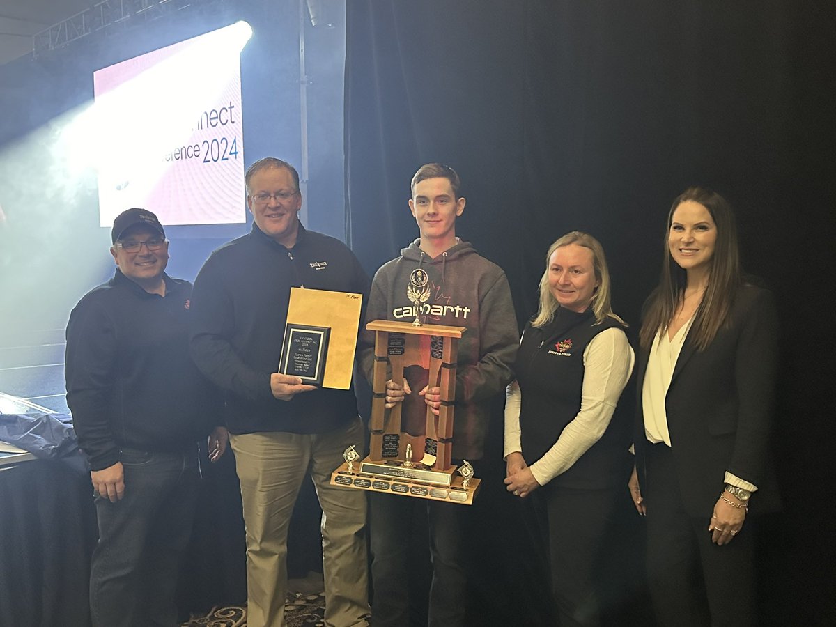 Nicole_L_O's tweet photo. Congratulations to Toews Family Enterprise proud winners of the Manitoba Corn Yield competition 2023! Thunder Seed TH6380 VT2P at 316.1 bpa for the win! #highyield #graincorn #firstinthefield @thunder_seed @mb_cropalliance @WendyMajor10 @cndaggie @Jebber11 https://t.co/ZZZIajO0Kf