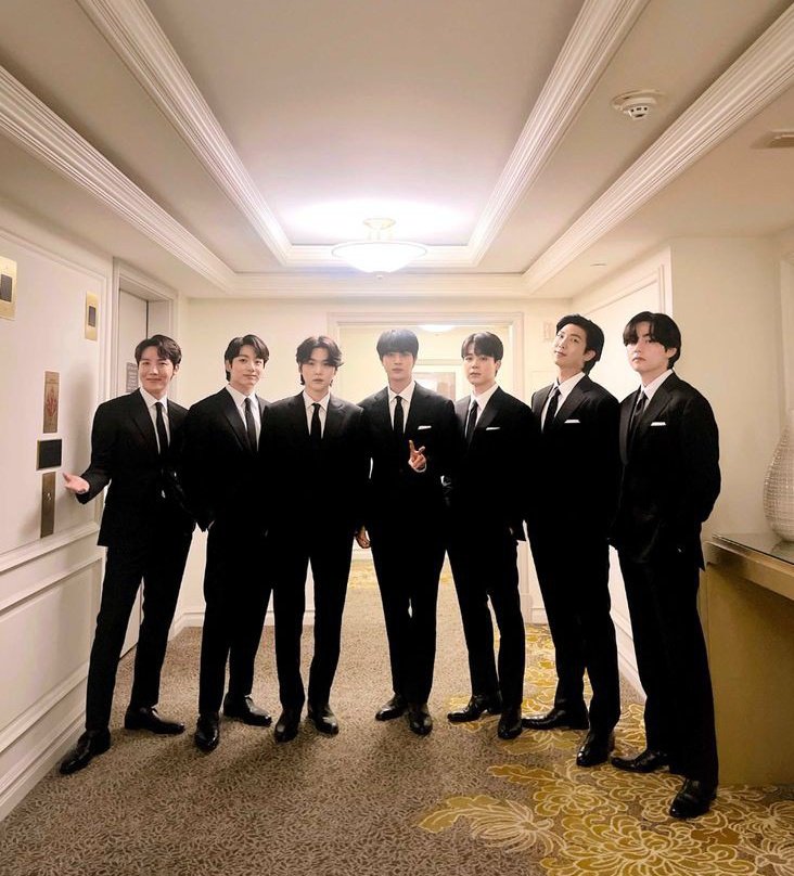 Pk_bts_land's tweet photo. JUNGKOOK and BTS are the only Korean/Kpop Act to gain 600 Million streams on Spotify in 2024 so far! https://t.co/yAiuD1Ph1x