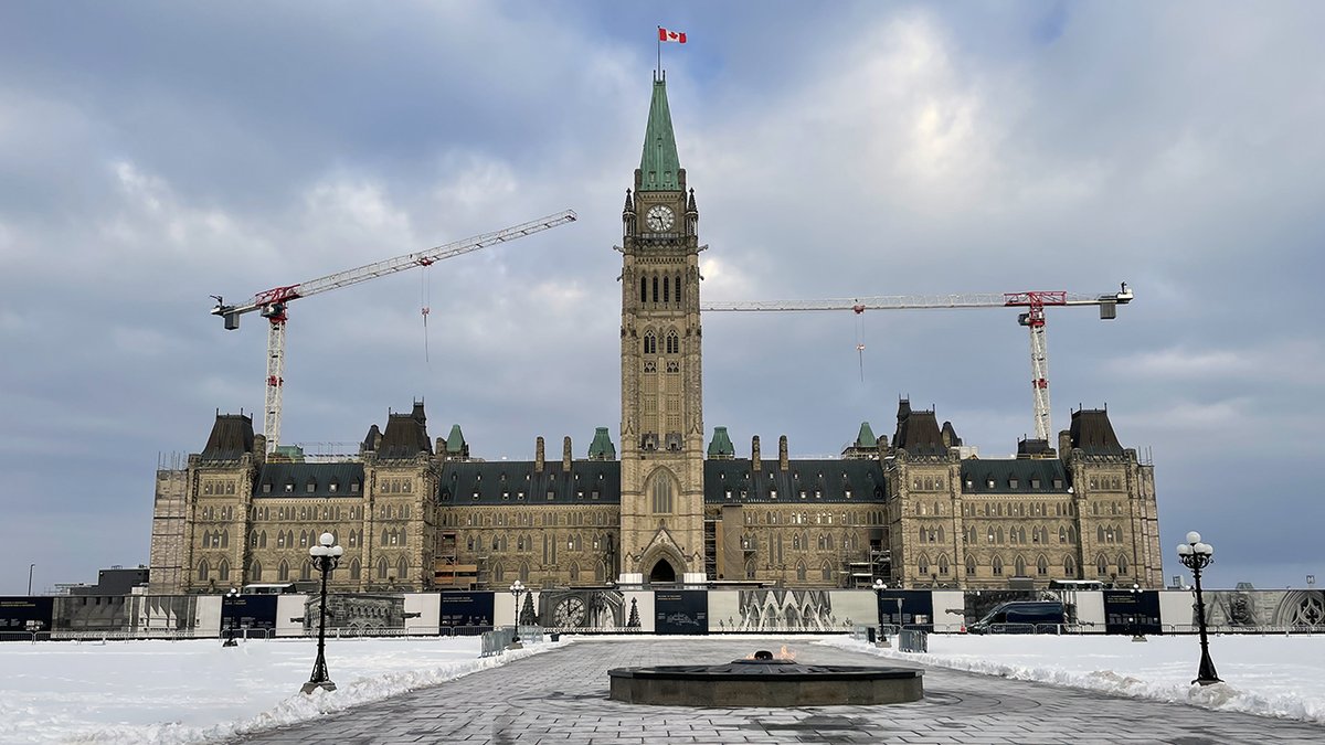 PSPC_SPAC's tweet photo. Happy National #FlagDay! The #CanadianFlag was raised for the first time above the #PeaceTower 59 years ago today. Amid the largest rehabilitation project in its history, the maple leaf still flies proudly above the #CentreBlock and other #ParliamentHill buildings. https://t.co/jqF4YqD2xn