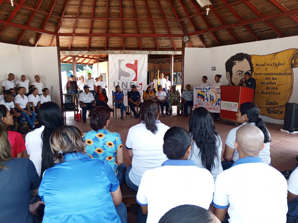 Este Lunes de la Cátedra Hugo Chávez 12 de Febrero Día de la Juventud Venezolana, sec.org 
#TUPAMARO resalta que la juventud es el motor fundamental del cambio son  energía, voluntad y compromiso para seguir avanzando por lograr una verdadera transformación.