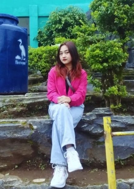 NindyaNind5437's tweet photo. Outdoor siang bolong enk g ya ?#chatsekskasar https://t.co/mApzuSvob2
