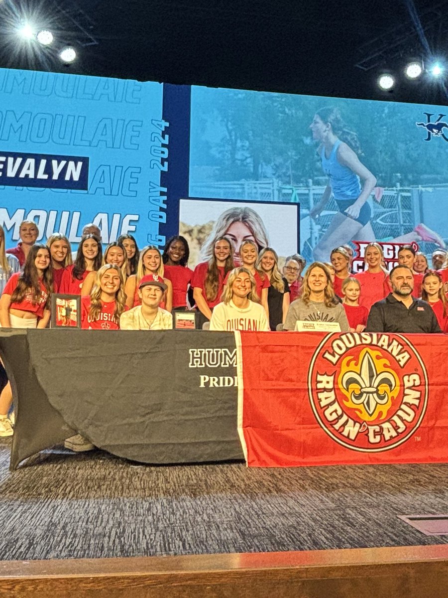 kingwoodxctf's tweet image. Congratulations to @evalynabd  on signing with ULL Track and Field!
