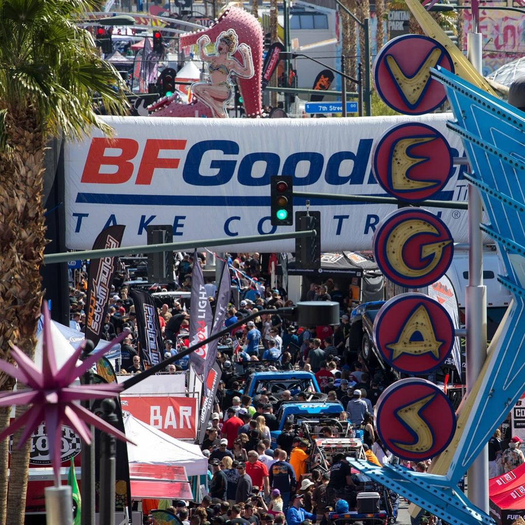 CityLuxeLife's tweet image. Las Vegas!  The @BFGoodrichTires Mint 400 Off-Road Festival returns to Fremont Street on Thursday, March 7th.  Come check out over 100 off-road companies and 400+ trucks, buggies, UTV’s and motorcycles.  The festival is free, no tickets needed.  TheMint400.com/spectating #Mint400