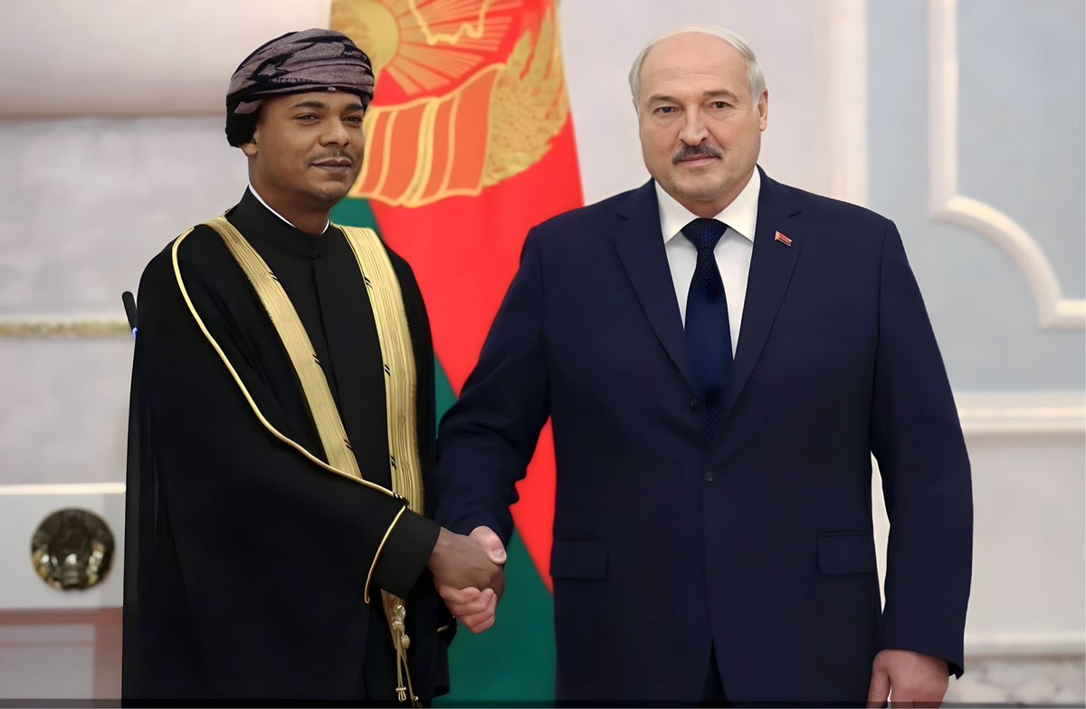 FMofOman's tweet photo. 📸 | تحيات جلالة السلطان المعظم - حفظه الله ورعاه - إلى فخامة ألكسندر غريغوريفيتش لوكاشينكو رئيس جمهورية #بيلاروس، نقلها سعادة السفير حمود بن سالم آل تويه سفير سلطنة عُمان لدى روسيا خلال تقديم أوراق اعتماده سفيرًا فوق العادة ومفوضًا غير مقيم لدى بيلاروس. https://t.co/yCg86PqcpV