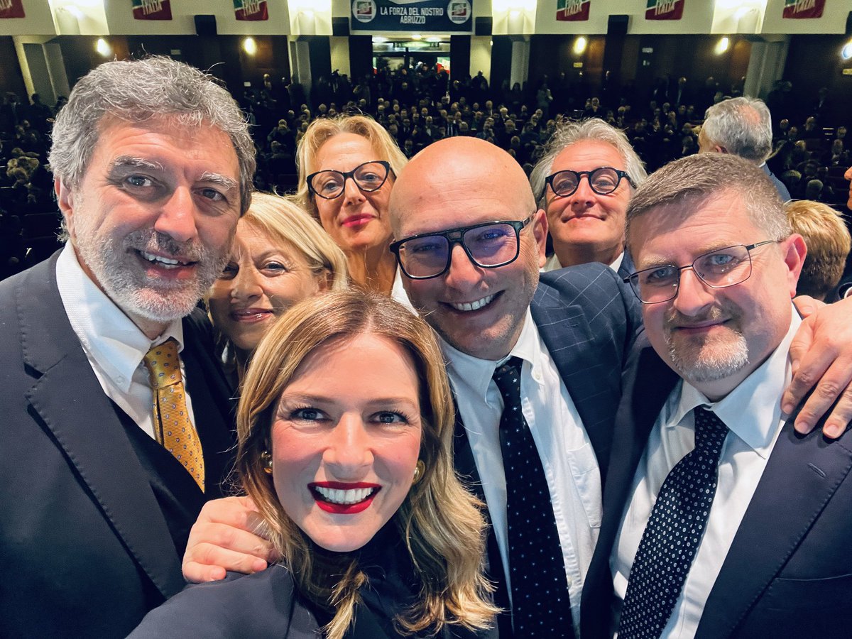 🇮🇹 La presentazione dei candidati di Forza Italia alle elezioni regionali del 10 marzo. Con noi il Ministro degli Esteri, <a href="/Antonio_Tajani/">Antonio Tajani</a>. Un’altra sala piena e ancora tanto, tanto entusiasmo. Andiamo avanti tutti insieme. Per l’Abruzzo, sempre! 

#ForzaItalia #PerLAbruzzoSempre