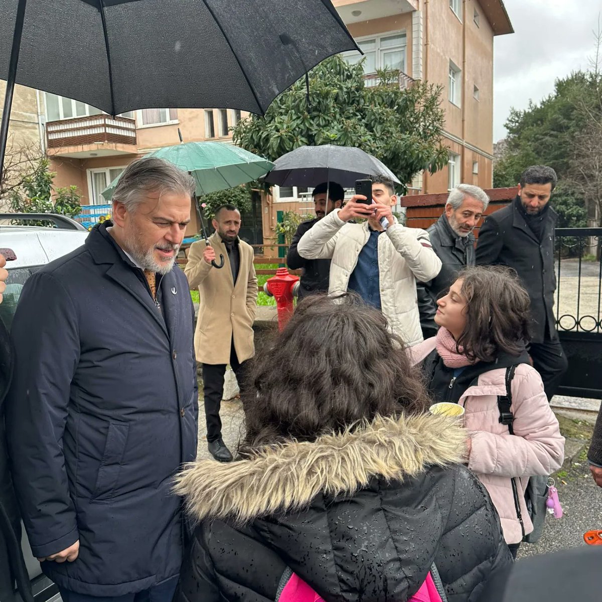 MehmedAltinoz's tweet photo. Beykoz Paşabahçe'de esnafımızla, gençlerimizle ve kadınlarımızla görüştük. 

Onları dinledik kendimizi anlattık. Sözlerini aldık. Artık herkes biliyor.

#AhlaklıBelediyecilikRefahDemek https://t.co/5G0uuOCJ8R