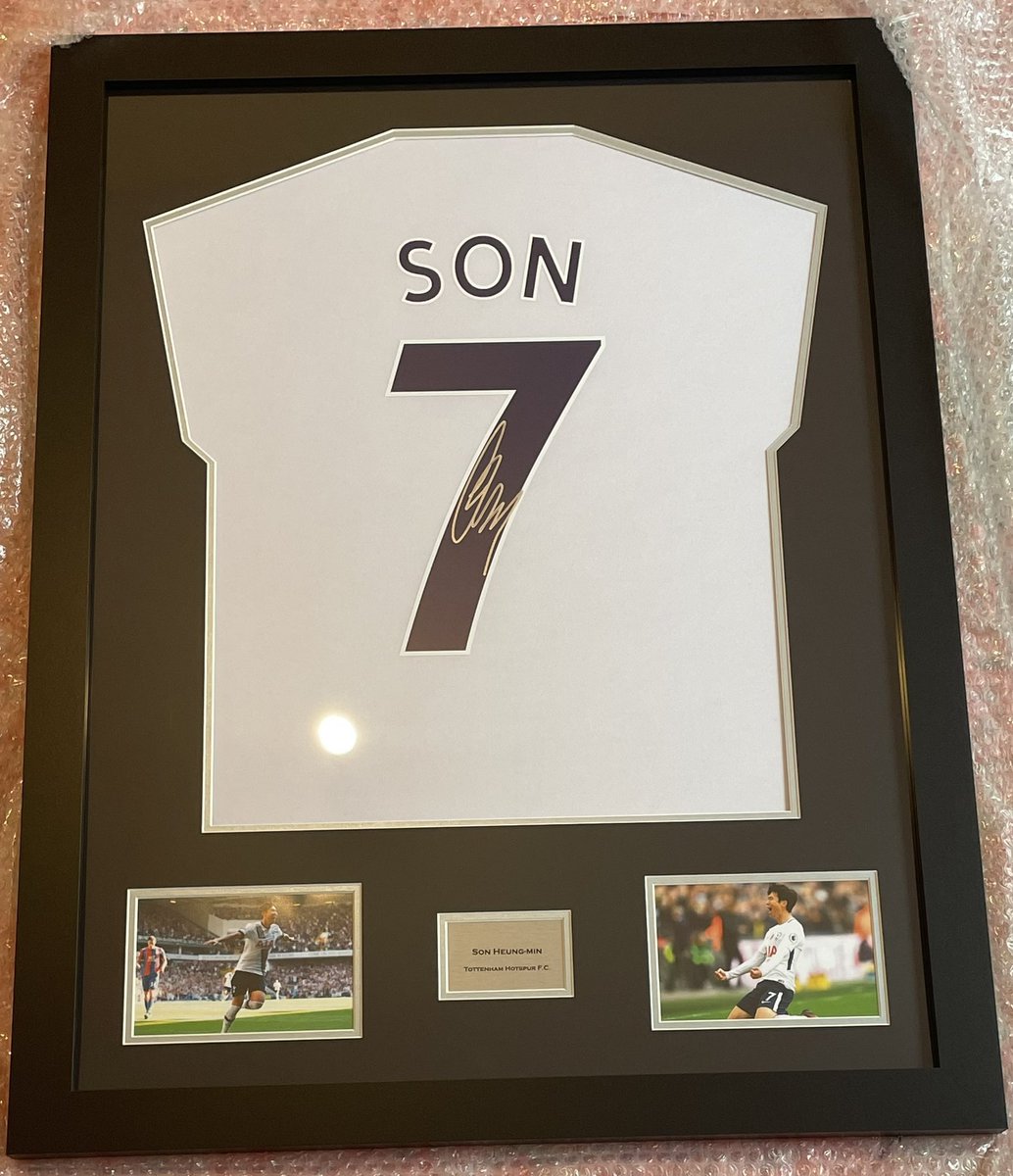 ⚽️🤍 FREE - DON’T MISS OUT 🤍⚽️ If Spurs beat Wolves on Saturday by more than 2 goals then one lucky person will be selected to win the signed item below! 🇰🇷 To enter: Like & Retweet this post Follow ME and @RodMemorabilia_