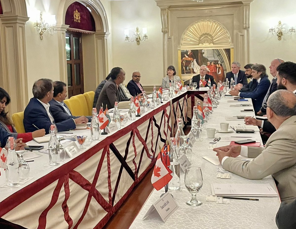 VictorFedeli's tweet photo. Ontario is the #2 tech cluster in #NorthAmerica, with 420,000 tech workers across 25,000 firms.
 
As the destination of choice for global #tech companies, it was a pleasure to highlight our competitive advantages at a roundtable with Indian tech companies in #Bangalore. https://t.co/Ethd1mlslf