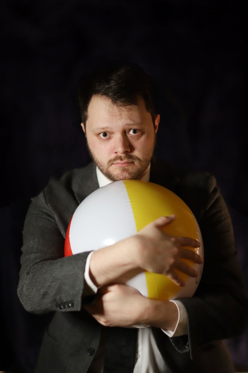 Elegy_Theatre's tweet photo. Next up for #OddJobs it's our very own AD @MGouldesbrough 🦭 🏐

He's been Training very hard for this.
Training relentlessly.
ARF! ARF! ARF!

https://t.co/738NN6OdFP 

#theatre #actors #actorslife #theatrelife https://t.co/JAdepyrSGz