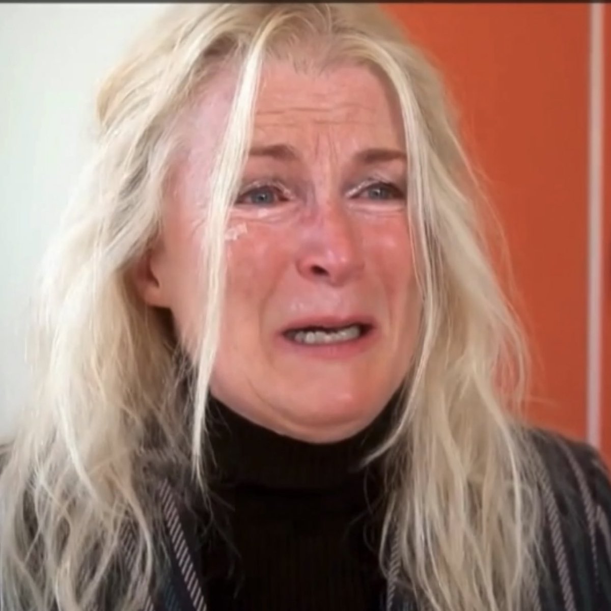 Schiwaxwhatever's tweet photo. Julian wenn du irgendwann nach Hause fliegst, meine Arme sind offen für dich  #gntm https://t.co/ARIweYCuzY