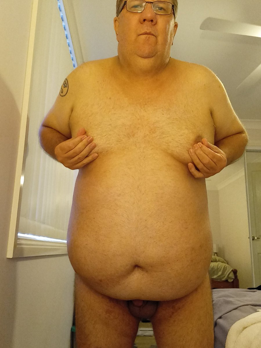 sydneychubbyguy's tweet photo. Happy Friday 😊 https://t.co/CnD9jbzCaJ