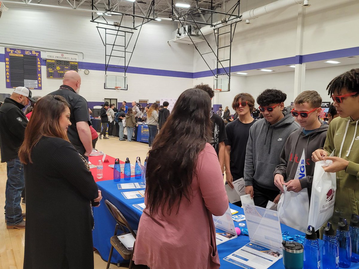 AgriLife_RSSI's tweet photo. RSSI is grateful to Skidmore-Tynan ISD for granting us the opportunity to lead their first ever College &amp; Career Fair. Students engaged with 40+ colleges and industry leaders, paving the way for future opportunities! Thank you to the many partners who helped support the event. https://t.co/b6x3c0T3sa