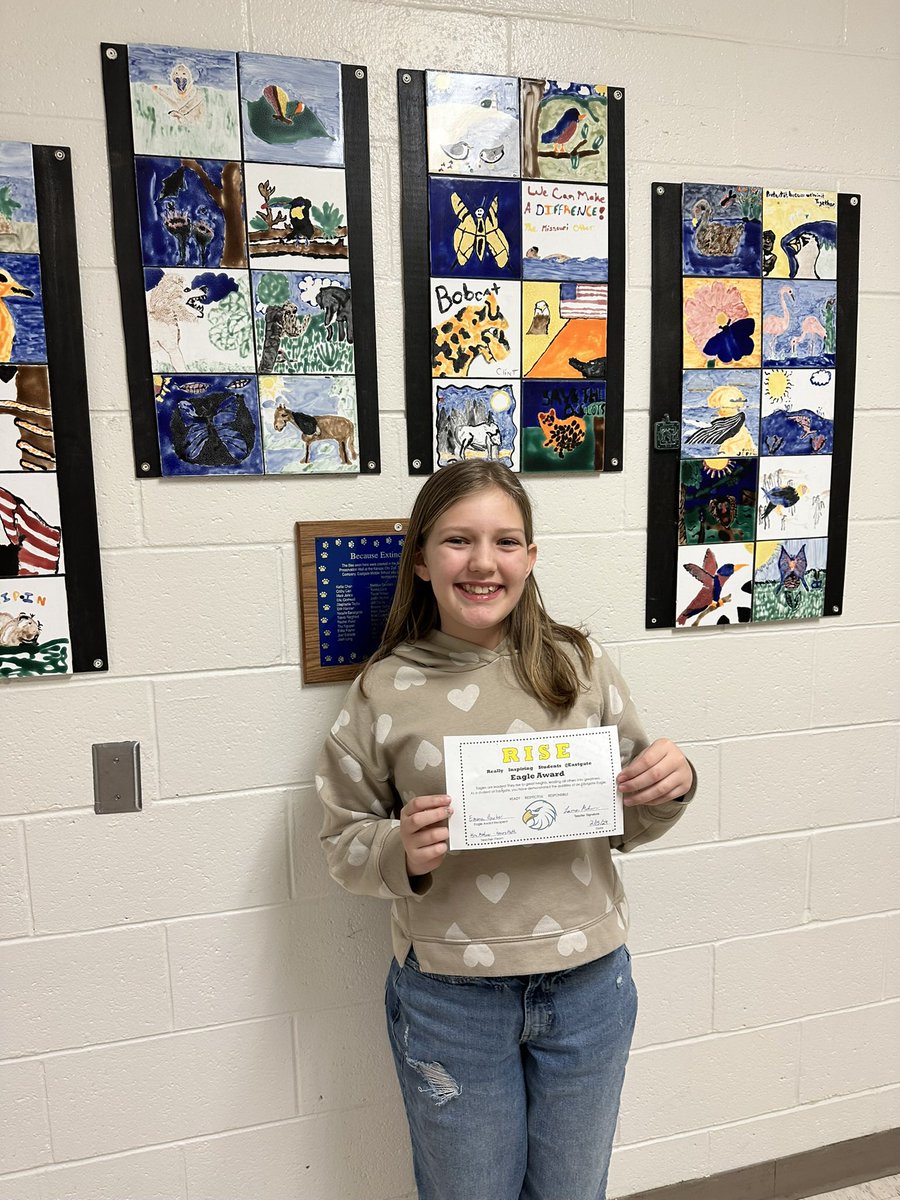 MrsMehner's tweet photo. Emma is my #eaglesrise award winner this week! She always rocks the 3 Rs @Eastgate6NKC! Keep up the great work Emma! https://t.co/ltyJzspk5v