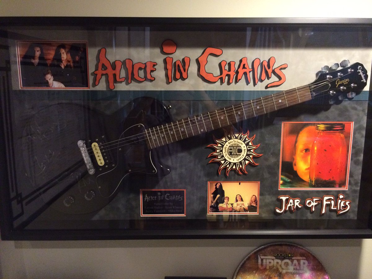 ChiefWahoo22's tweet photo. @AliceInChains Sorry, no tattoos… but I’ve got this artistic, signed guitar!
#JOF30
🫙🪰🪰🪰 https://t.co/QAMqMTrSIj