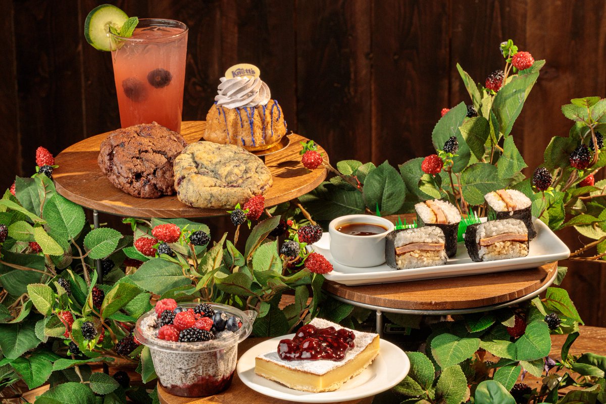 Park_Journey's tweet image. This post also includes all of the available items on the Boysenberry Festival tasting card, and more importantly, where you can find them!! 
#KnottsBerryFarm #BoysenberryFestival