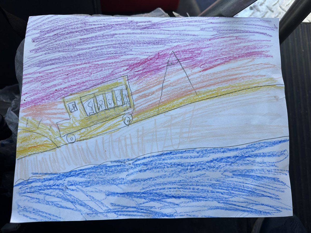 Thank you @Discovery_elem student for the beautiful drawing !!
😊😊❤️❤️🚌🚌 #Bus970