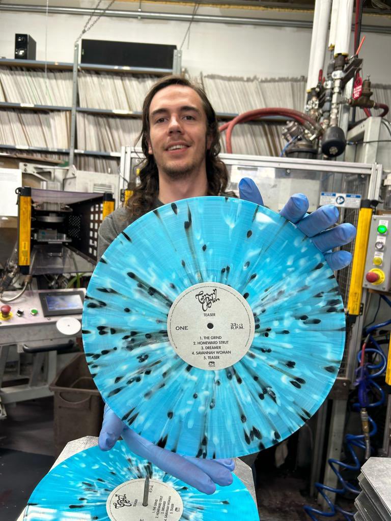 MicroforumVinyl's tweet photo. a rockin’ pressing for a rockin’ legend #TommyBolin 

#vinyl #vinylrecord #vinylrecords #madeatmicroforum #classicrock #music #wemadethis #vinylart #makingvinyl #vinylcommunity https://t.co/4rES0hodkP