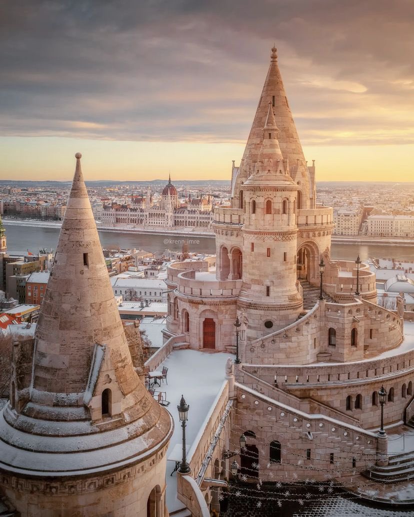 archi_tradition's tweet photo. Budapest, Hungary 🇭🇺 
📸:@krenn_imre https://t.co/FJY98AId4B