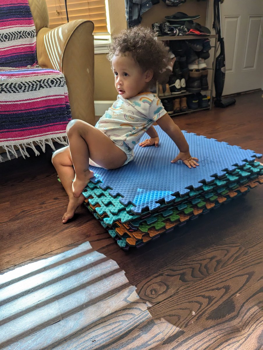 Ontoneyo303's tweet photo. Speaking of kids... Nothing is better in life than being a Dad. #Dadlife #Babyfro #Dad #Kids https://t.co/KxIYJvkmMw
