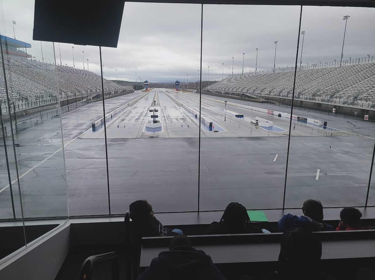 LexRich5Schools's tweet photo. 🏁Elementary #CTEMonth Highlight: Recently, @LeaphartElem #STEAMMagnet 5th graders went to the @CLTMotorSpdwy to learn how #STEAMEducation relates to the art of racing! #CTEEducation #CTEInSC https://t.co/iYQ2BO5sMb