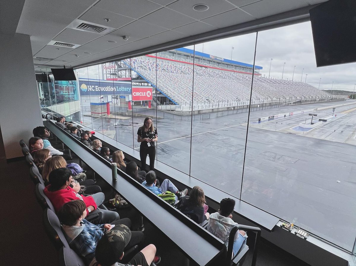 LexRich5Schools's tweet photo. 🏁Elementary #CTEMonth Highlight: Recently, @LeaphartElem #STEAMMagnet 5th graders went to the @CLTMotorSpdwy to learn how #STEAMEducation relates to the art of racing! #CTEEducation #CTEInSC https://t.co/iYQ2BO5sMb