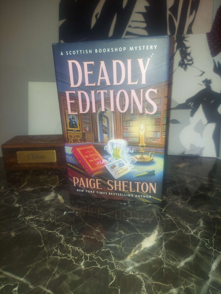 Deadly Editions by @AuthorPaige review goodreads.com/review/show/62…