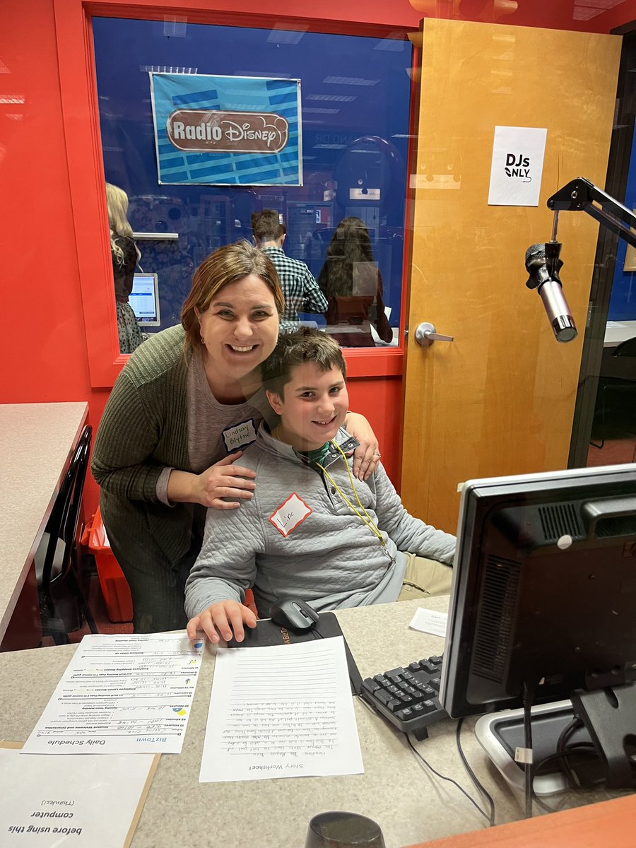 Biztown was a blast! I chaperoned and got to see DJ Linc in action!
