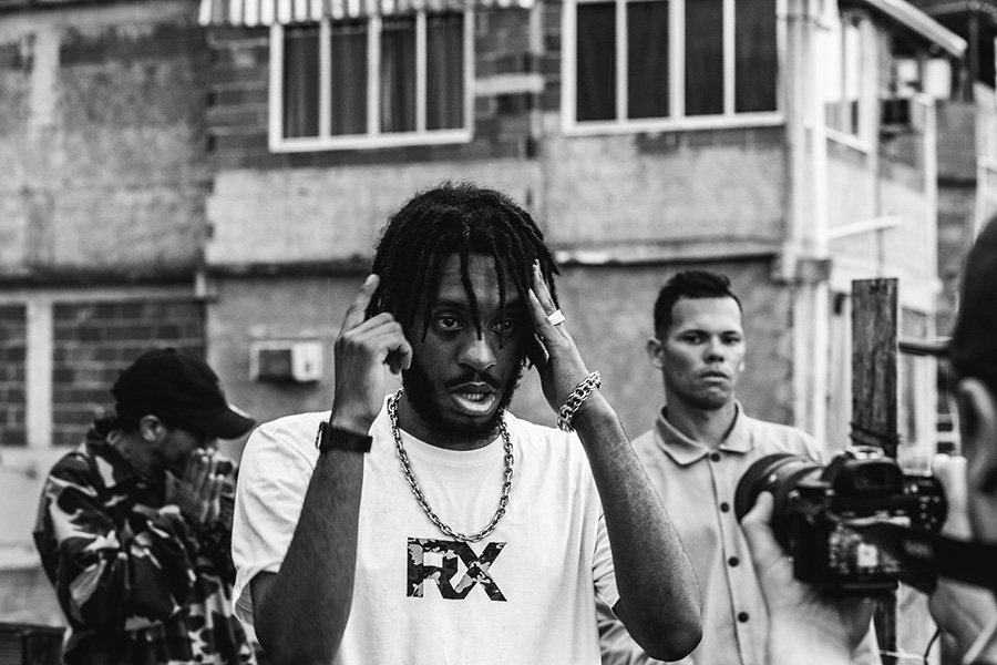 Choquei_Trap's tweet photo. "Não seja burro igual ao meu pai, não viu a coisa mais inteligente que fez."
 
 Favela Vive 2 - BK https://t.co/KJghH88Bwv