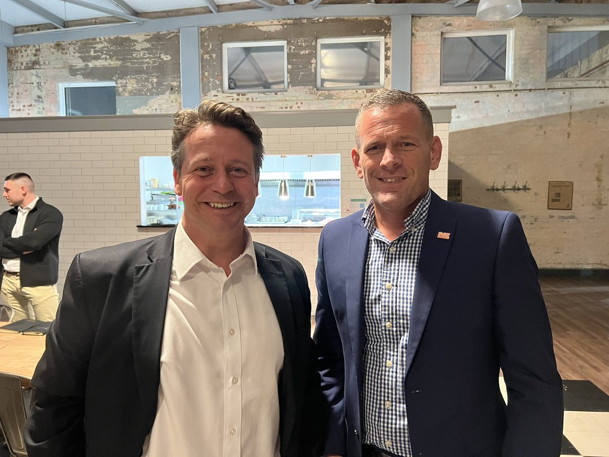 I enjoyed a very interesting meeting with <a href="/HuddlestonNigel/">Nigel Huddleston MP</a> &amp; other local business owners at ROF59 on <a href="/AycliffeBizPark/">AycliffeBusinessPark</a> this evening. 

Nigel is the Financial Secretary to the Treasury and visited to talk to businesses ahead of the upcoming budget, arranged by @PaulHowellMP