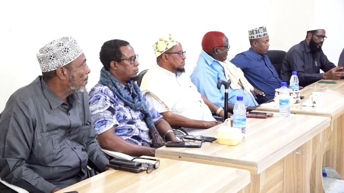 Somali Civil Society Organizations led by SONSA met with the Elders Council in Mogadishu. At the meeting, which discussed the current issues in depth, an effective call was finally issued.
