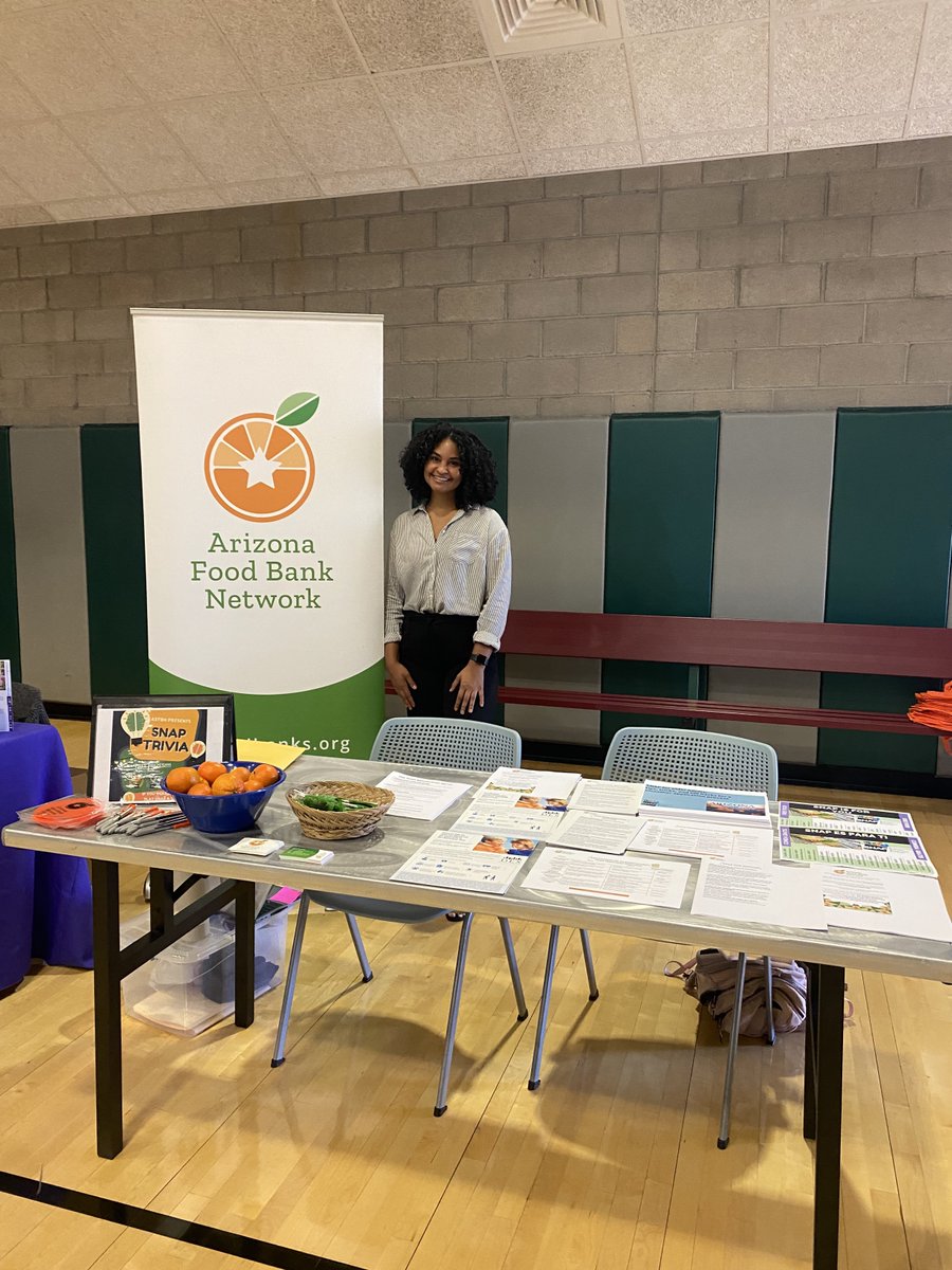 azfoodbanks's tweet image. Oh SNAP! Did you know that only 1/3 of adults over 60 who are eligible for SNAP (aka food stamps) are participating? This is why Kayla, our Older Adults Program Coordinator, VISTA (pictured here) is working hard to spread the word about #SNAP

#olderadulthunger #snapprogram