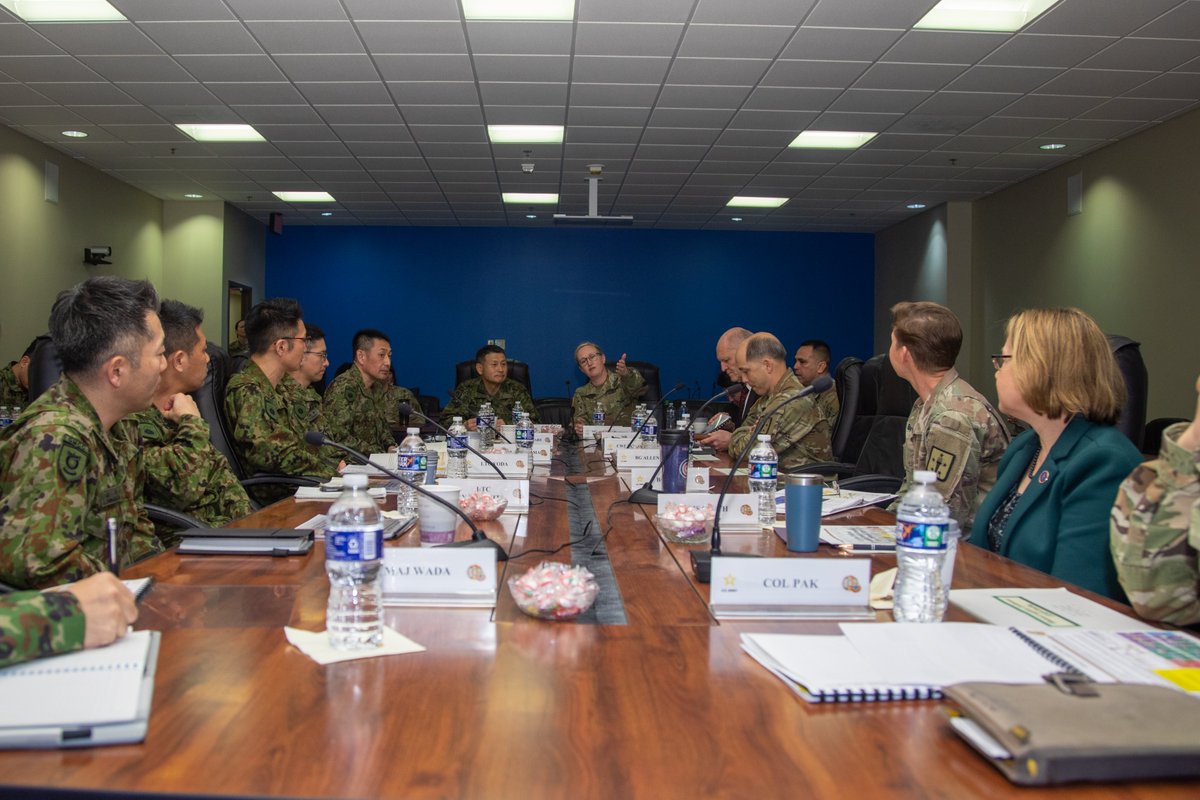 SCoE_CASCOM's tweet image. This week, #CASCOM hosted Lt. Gen. Kizuki Ushijima, Japanese Ground Self-Defense Force (JGSDF) Material Control Command commanding general, and Maj. Gen. Kazushi Ueno, director general of JGSDF Ground Staff Office G-4.

#SupportStartsHere #BeAllYouCanBe