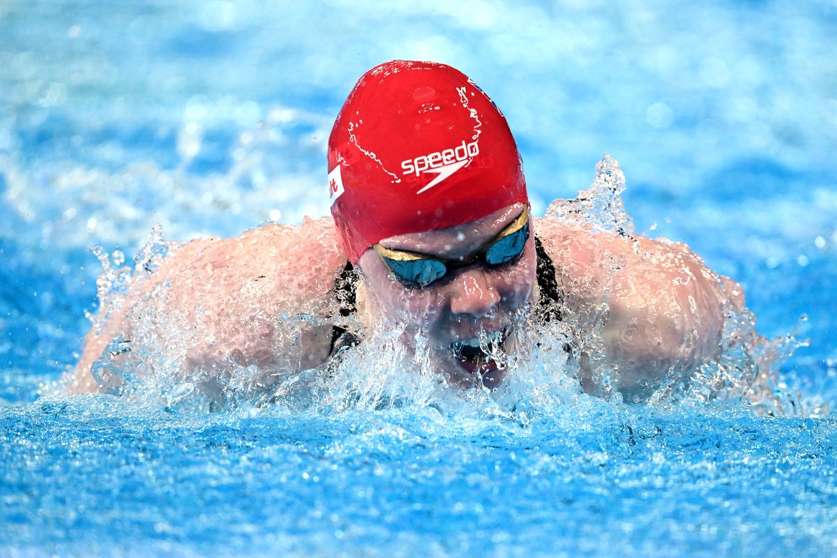 A PHENOMENAL swim🥇 @laurakjs99 leads from the front in the 200m butterfly final and claims her first WORLD TITLE 🙌 #AQUADoha2024