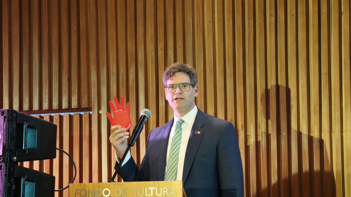Jorg Schreiber, Jefe Adjunto de la Delegación de Unión Europea en Colombia “Nunca más niñas, niños y adolescentes en la guerra. La Paz no es solo la ausencia de la guerra, si no un desarrollo político e institucional para garantizar los derechos de la niñez” <a href="/UEenColombia/">Unión Europea en Colombia 🇪🇺</a>
