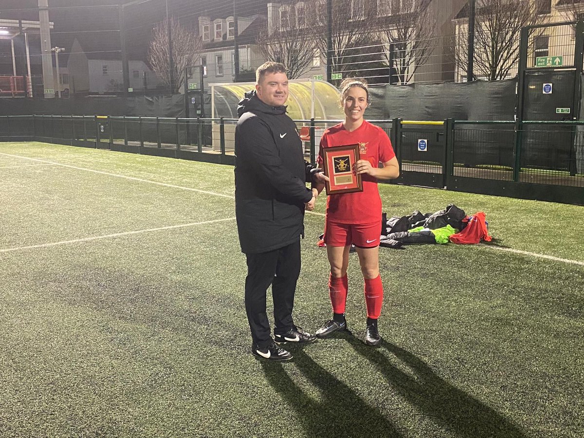 Earlier in the week we took the opportunity to make two presentations. Receiving her Army Colours was 2Lt Gabby Collett (R.Sigs) and we finally caught up with Cpl Imogen Fisher (AMS) to give the Player of the season 2022/23 award. Congratulations both players, well deserved.
