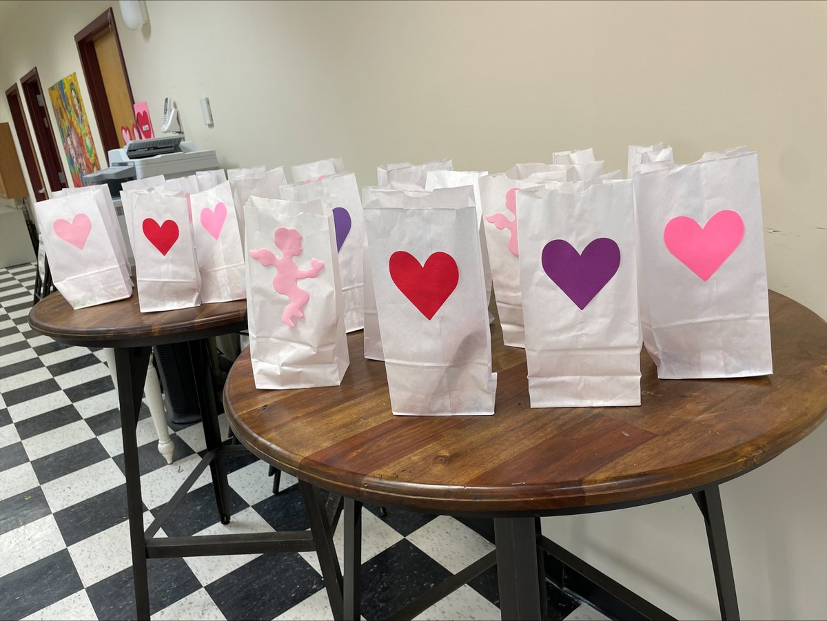 LittleFlowerNY's tweet photo. Youth at the Residential Treatment Center (RTC) celebrated Valentine's Day with a Bingo Party. They enjoyed some delicious pink cupcakes and played Bingo with their friends. A good time was had by all. https://t.co/VtrlKaZD4M