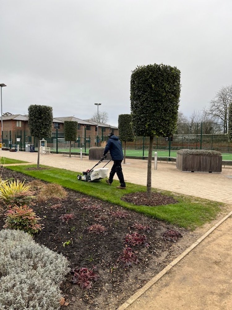 RBCSGrounds01's tweet photo. Plenty to do when the sun shines in half term!. @ReadingBlues https://t.co/JSQCuzeogy