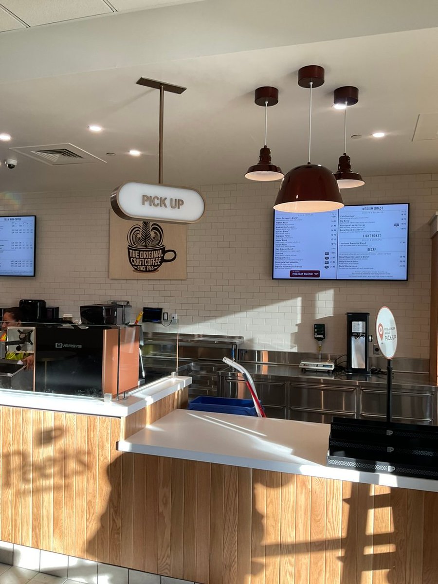 ISIcalifornia's tweet image. More installation examples from our project at Peet’s Coffee located in Stonestown Galleria Shopping Mall. Our team installed their interior order ID, digital menus and original coffee panel. #signinstallations #installations #installationprojects